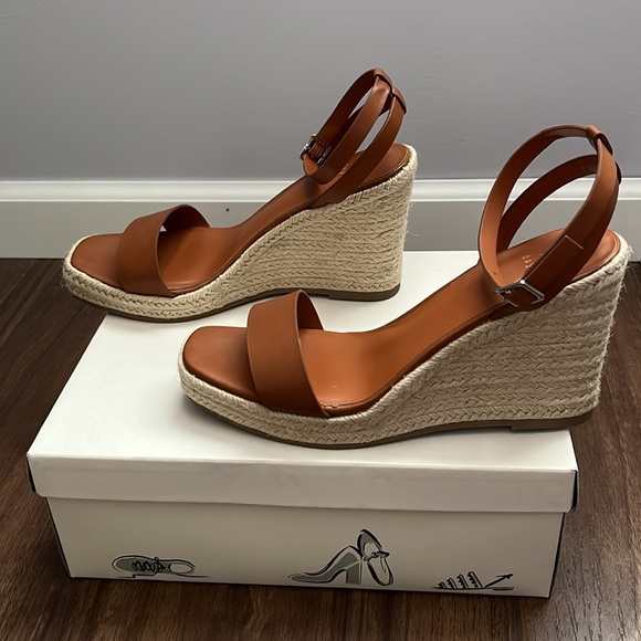 a new day | Tina Wedges Cognac and Jute Size 8.5 - Picture 5 of 9